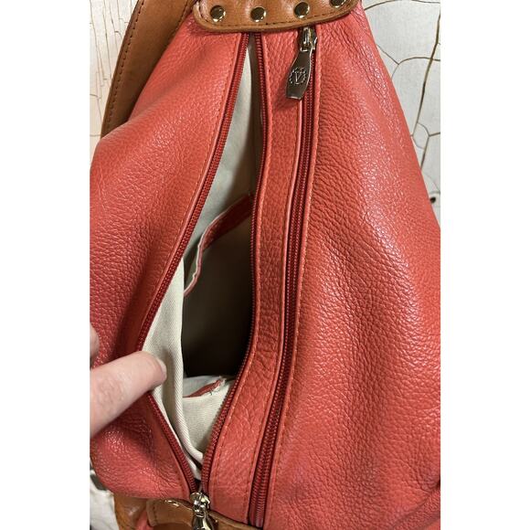 Valentina Leather Bucket Sling Shoulder Bag Backpack Kelly  display picture 1